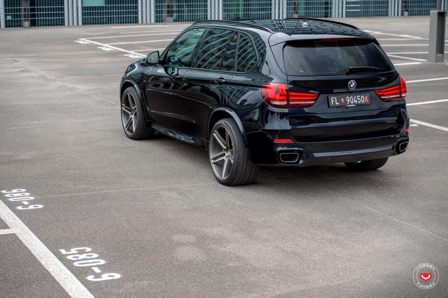  BMW X5 on Vossen Wheels (VPS-302) 2016 года  (фото 20 из 27)